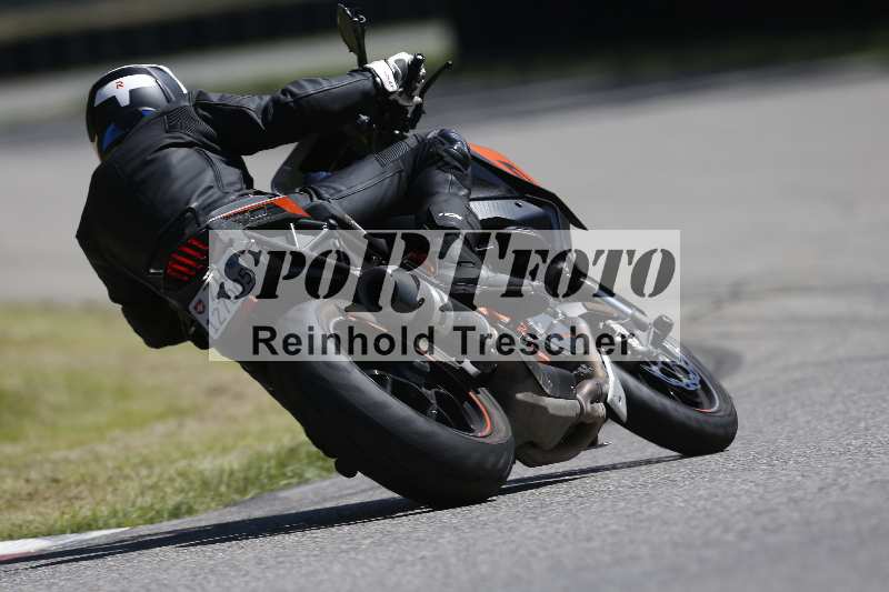 /Archiv-2025/42 07.08.2025 Peter Studer Girls Day ADR/Gruppe blau/backside